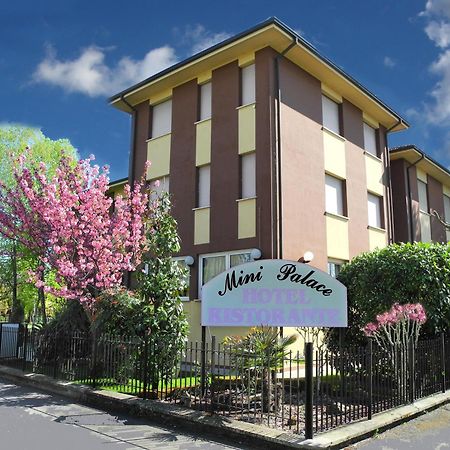 Hotel Mini Palace - Country House Молинела Екстериор снимка