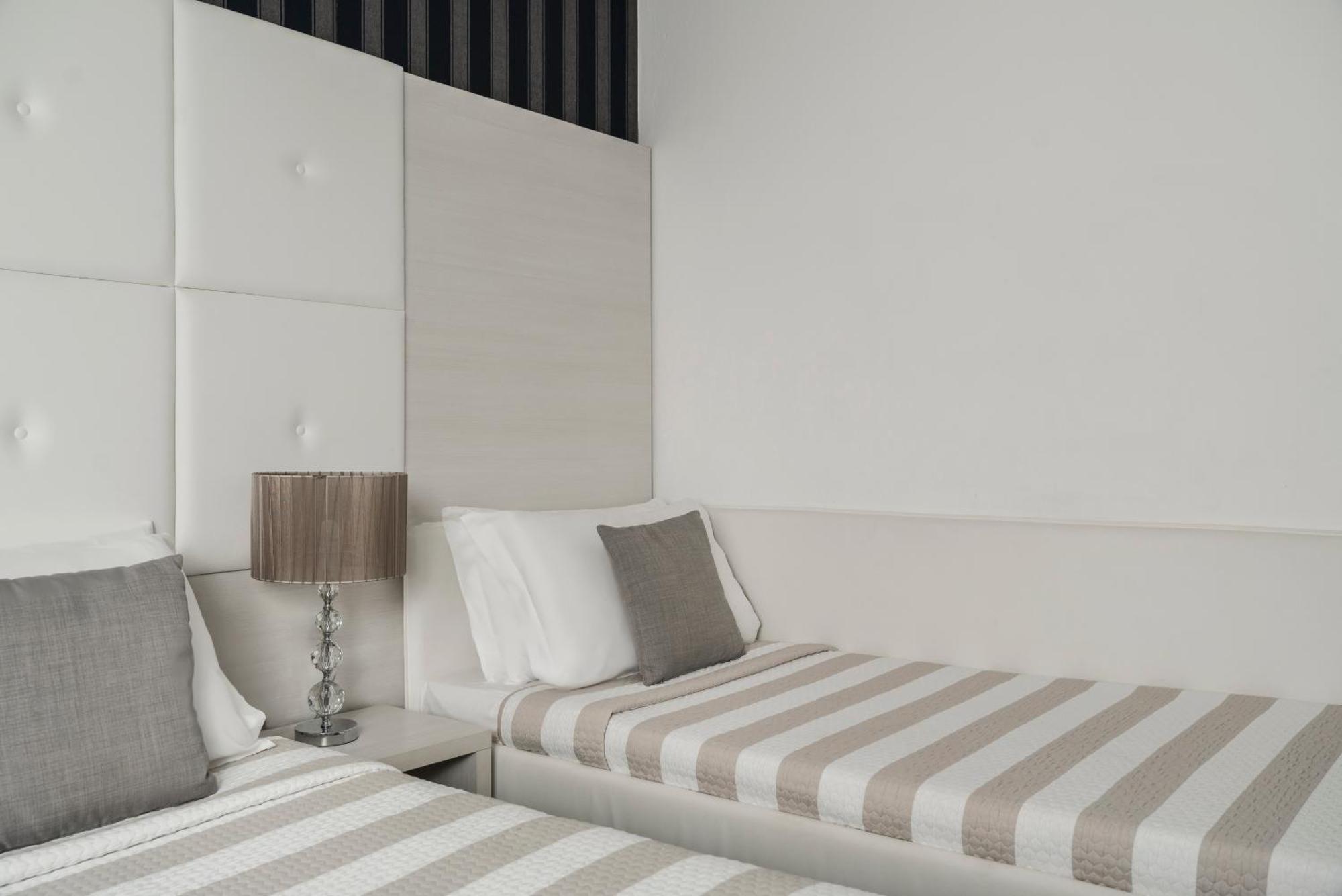 Hotel Mini Palace - Country House Молинела Екстериор снимка